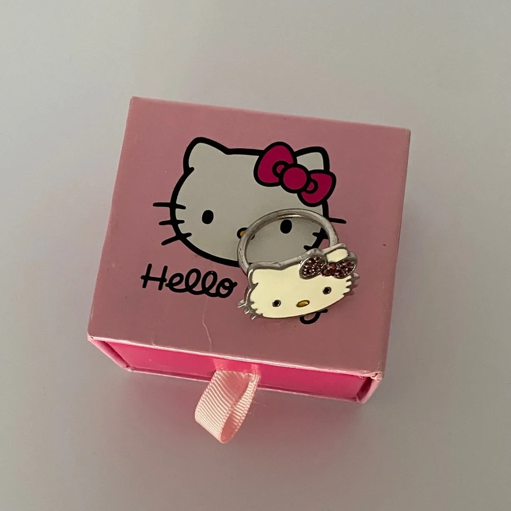 Hello Kitty Sterling Silver Ring with Pink Gem Stone Bow Size 8 - Picture 3 of 11